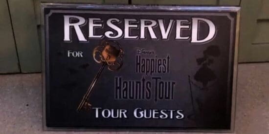 disneys-happiest-haunted-guided-tour-sign