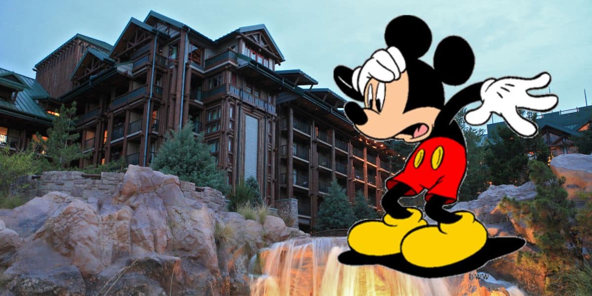 Mickey shocked on a picture of Wilderness Lodge