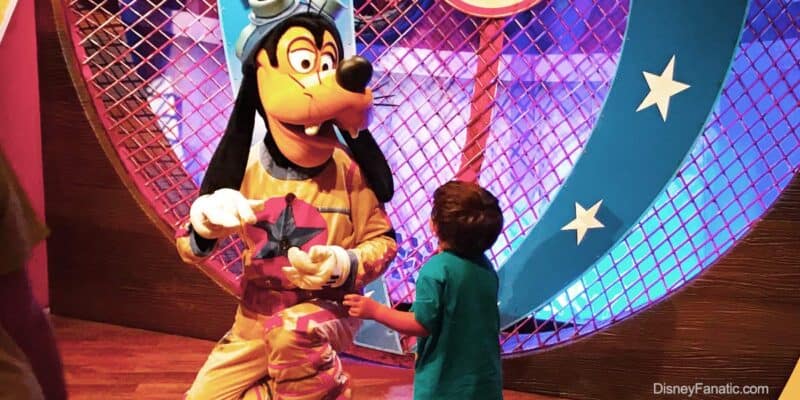 Goofy at Pete's Silly Sideshow