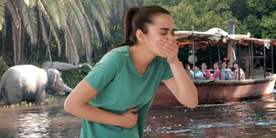 Woman vomits on Jungle Cruise