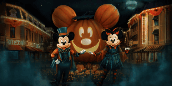 Mickey and Minnie Halloween Disneyland_feature image