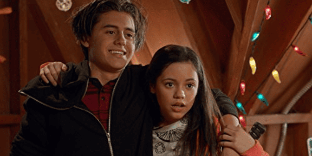 Isaak Presley and Jenna Ortega embrace as Harley and Ethan Diaz on 'Stuck in the Middle.'
