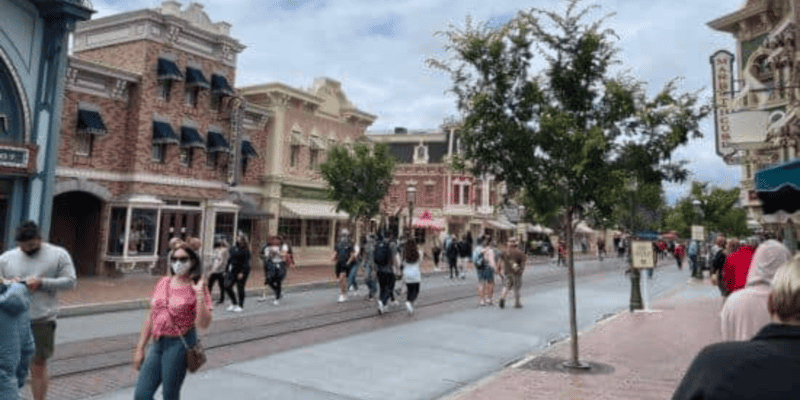 Low Disneyland crowds on Main Street, U.S.A.