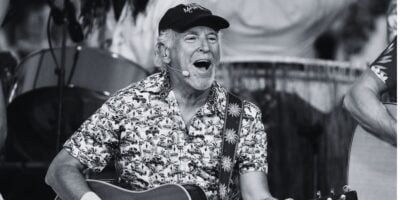 Jimmy Buffet singing