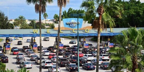 Multiple cars attempting to gain access to the Universal Orlando Resort parks