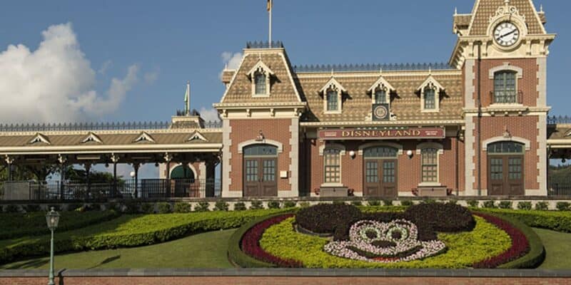 Hong Kong Disneyland's park entrance