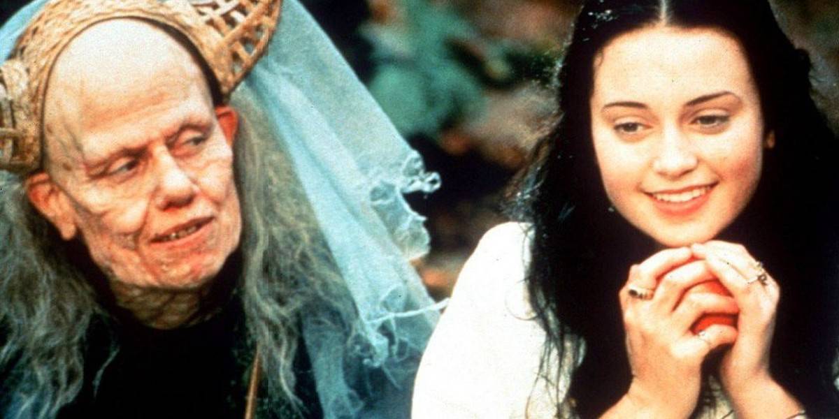 Sigourney Weaver as a crone in Snow White: A Tale of Terror alongside Monica Keena