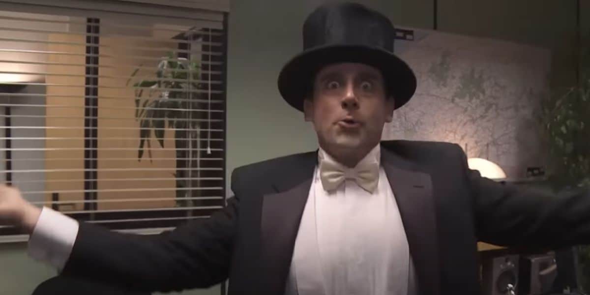 Michael Scott doing magic in 'The Office'