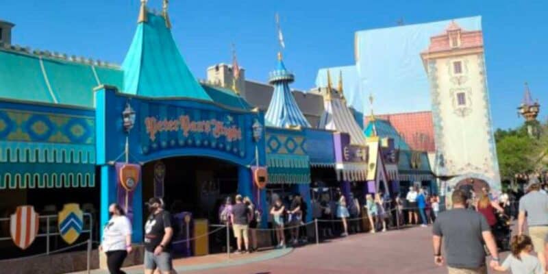 Lines outside Peter Pan's Flight attraction line cutting at Watl Disney World Resort