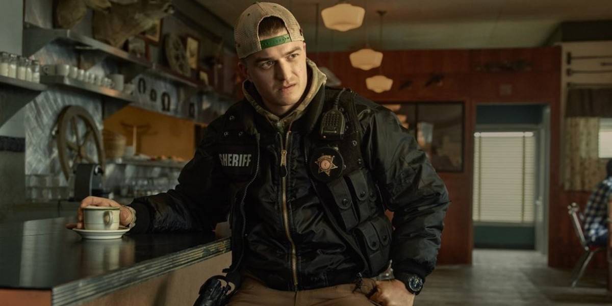 Joe Keery as Gator in a diner in Fargo
