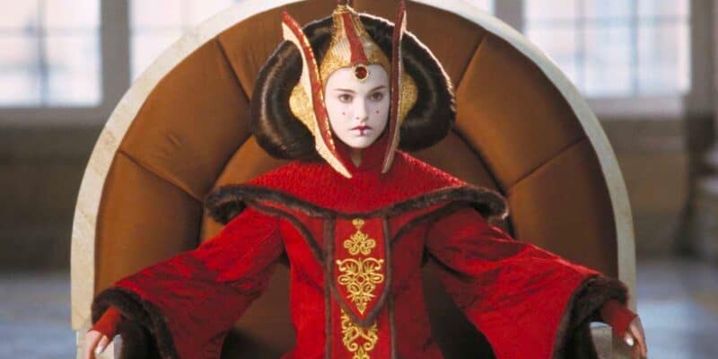 Amidala on the throne in Phantom Menace