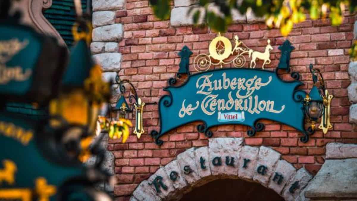 Exterior sign for Auberge de Cendrillon at Disneyland Paris