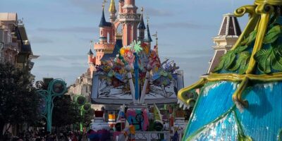 A Million Splashes of Colour at Disneyland Paris