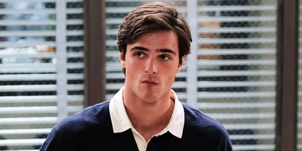 Jacob Elordi in an office in Euphoria