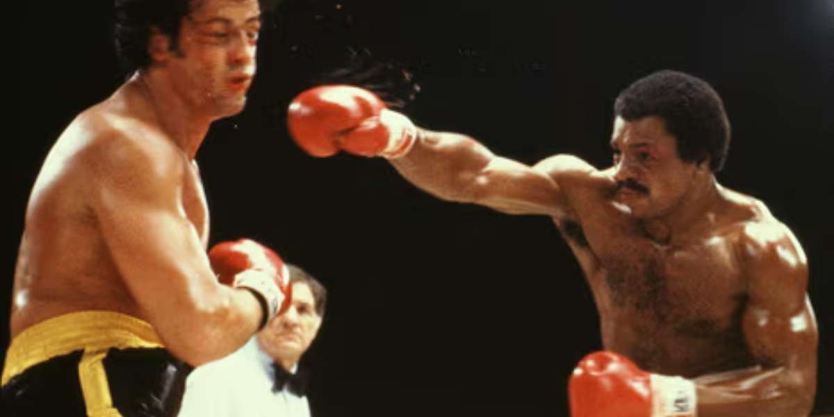 Apollo Creed (Carl Weathers) boxing Rocky (Sylvester Stallone) in 'Rocky'