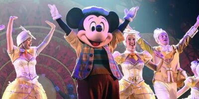 Mickey Mouse in Mickey and the Magician inside of Disneyland Paris.