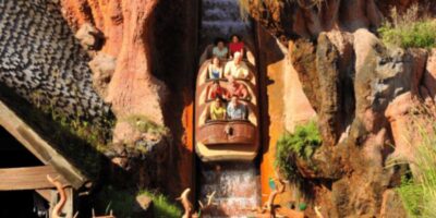 Guests riding the Splash Mountain ride at Disney