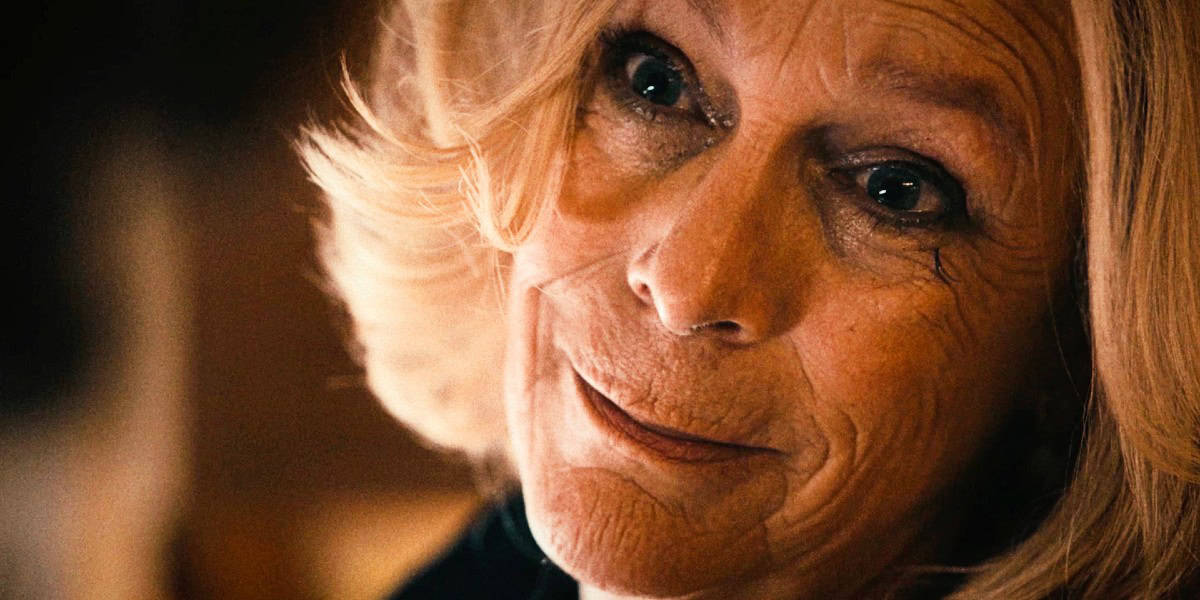 Jamie Lee Curtis in The Bear in close-up