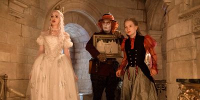 Anne Hathaway as The White Queen and Johnny Depp as the Mad Hatter in Alice in Wonderland