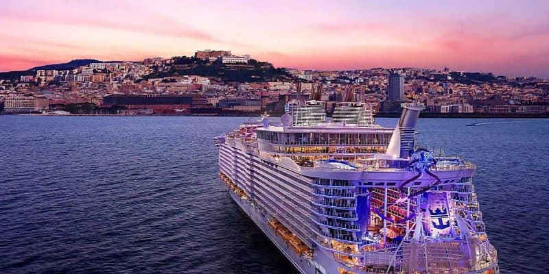Royal Caribbean Allure of the Seas heading towards land