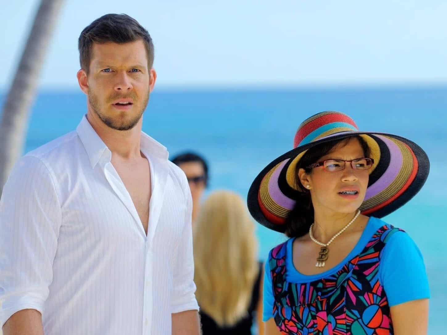 Eric Mabius and America Ferrera in Ugly Betty on ABC