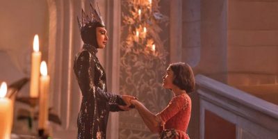 Gal Gadot and Rachel Zegler in Snow White