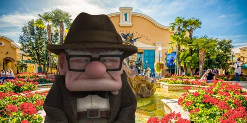 Carl in front of Walt Disney Studios Park