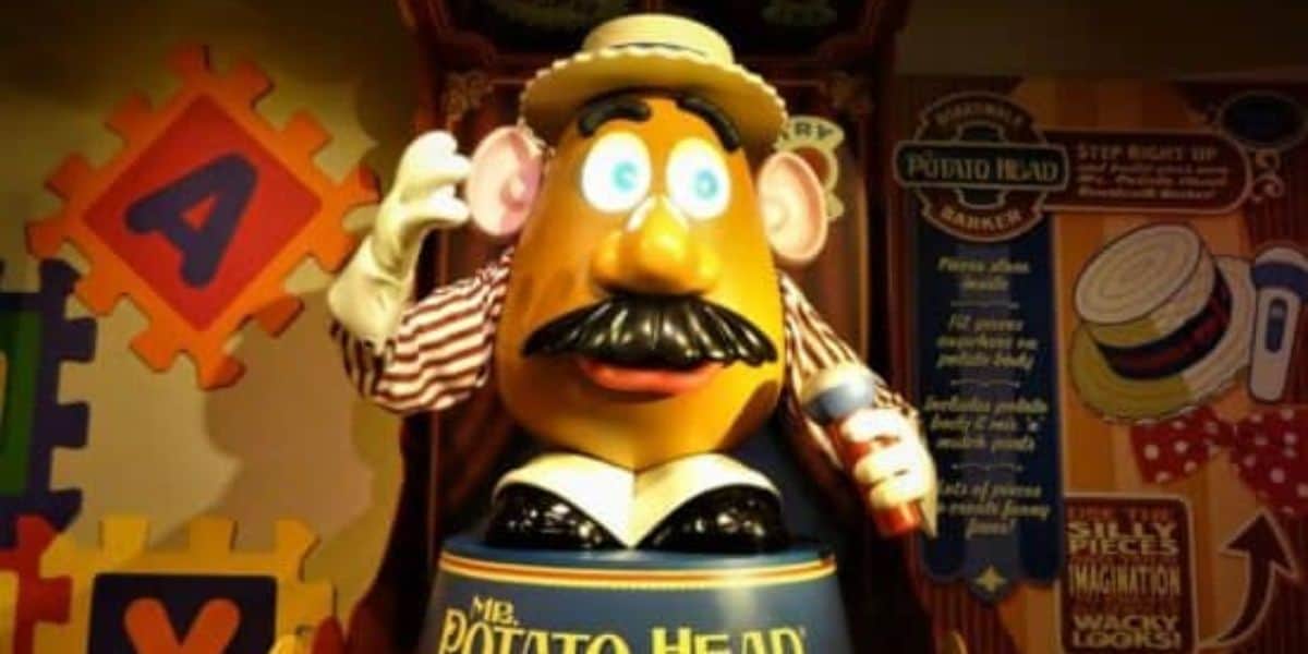 Mr. Potato Head animatronic at Disney's Hollywood Studios Toy Story Mania! line 