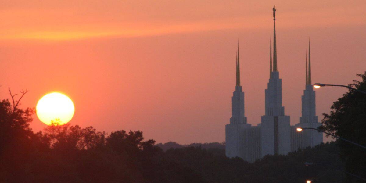 The Washington D.C. Temple that many have compared to Disneyland Park's castle.