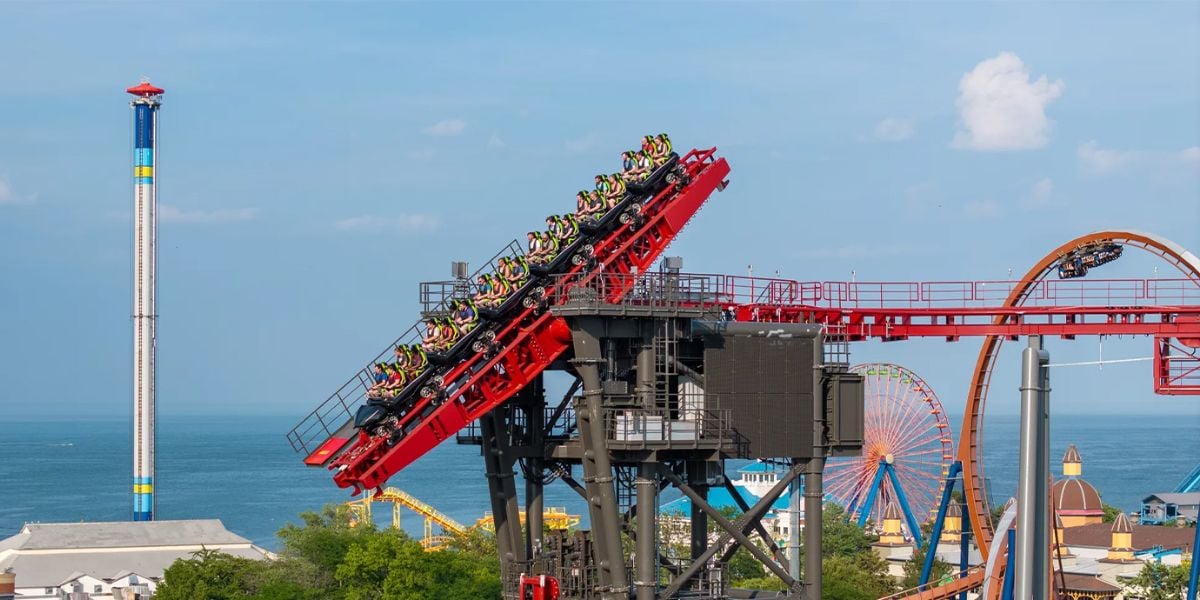 Siren's Curse roller coaster tilts at Cedar Point
