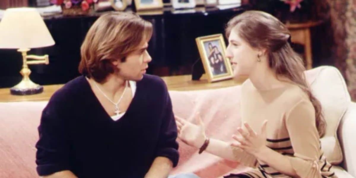 Mayim Bialik and Joey Lawrence in Blossom