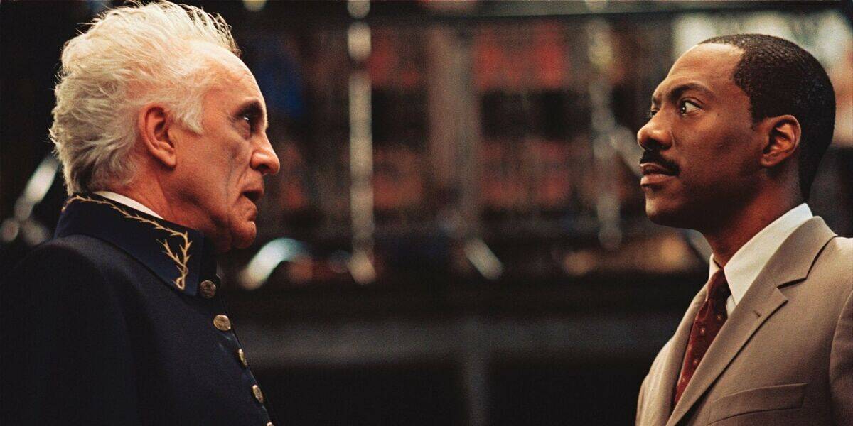 Eddie Murphy and Terence Stamp in Disney's Haunted Mansion