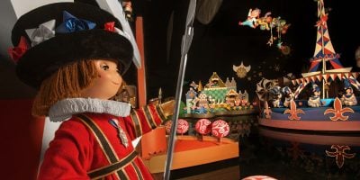 An animatronic on "it's a small world"