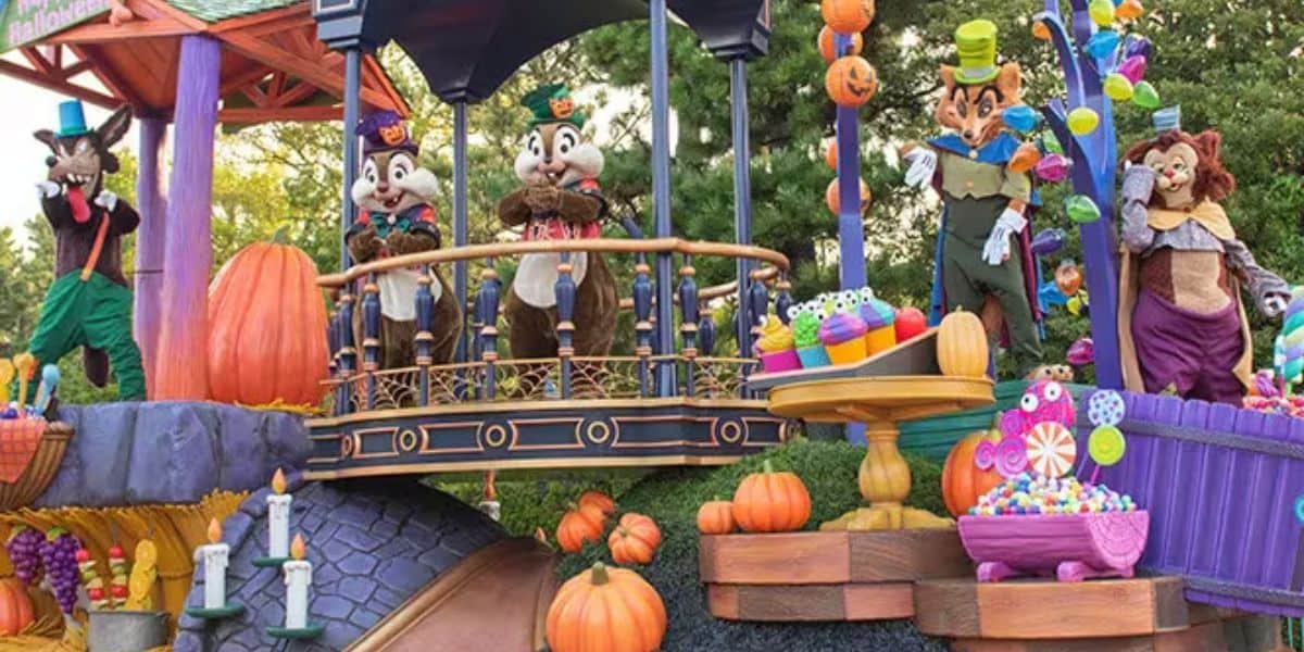 Chip and Dale in Halloween parade at Disney park