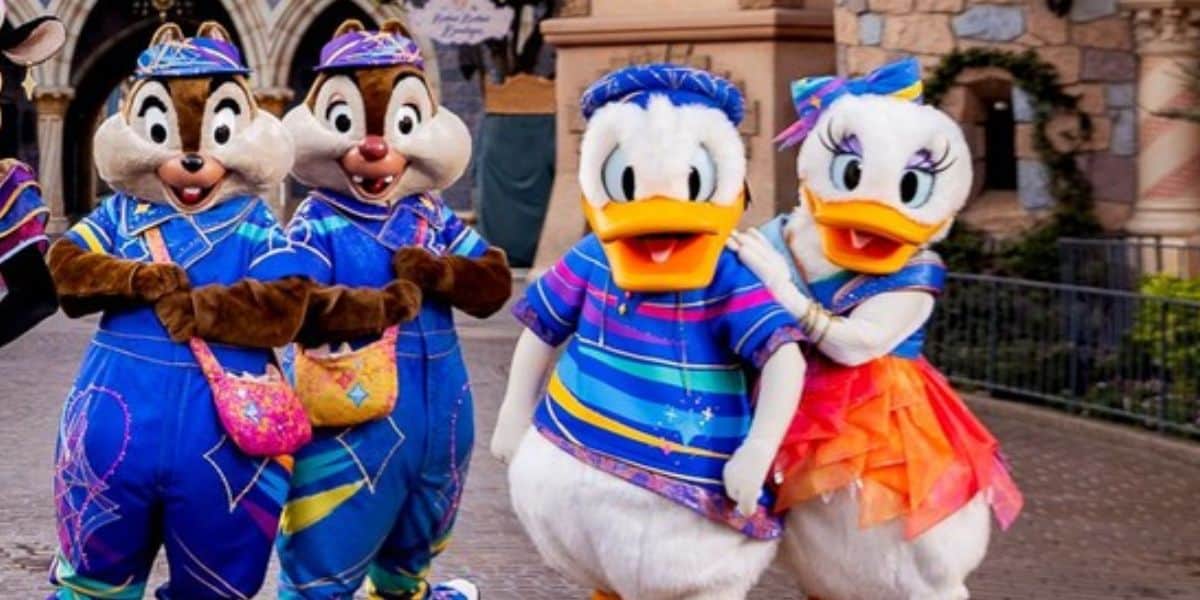 Four Disney characters: Donald Duck, Daisy Duck, Chip, and Dale.