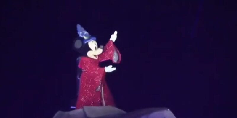 Mickey Mouse in his Sorcerer look in Fantasmic!, shortly before losing his head.