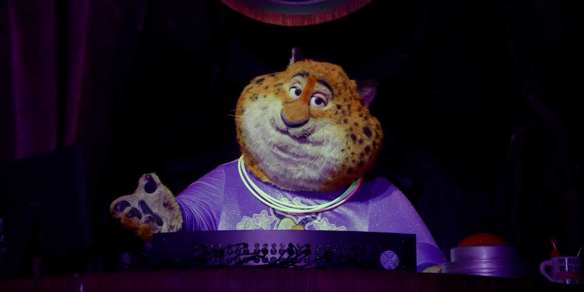 Clawhauser animatronic at Zootopia: Better Zoogether!
