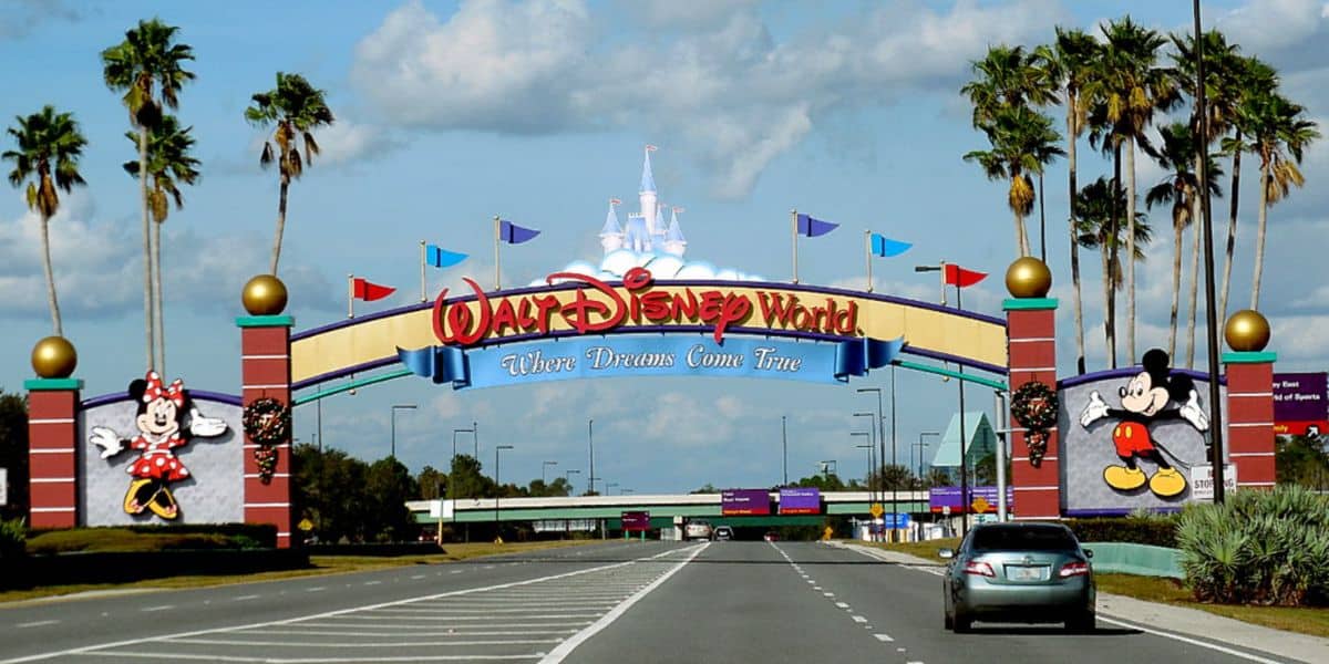 Cars driving into Walt Disney World Resort.
