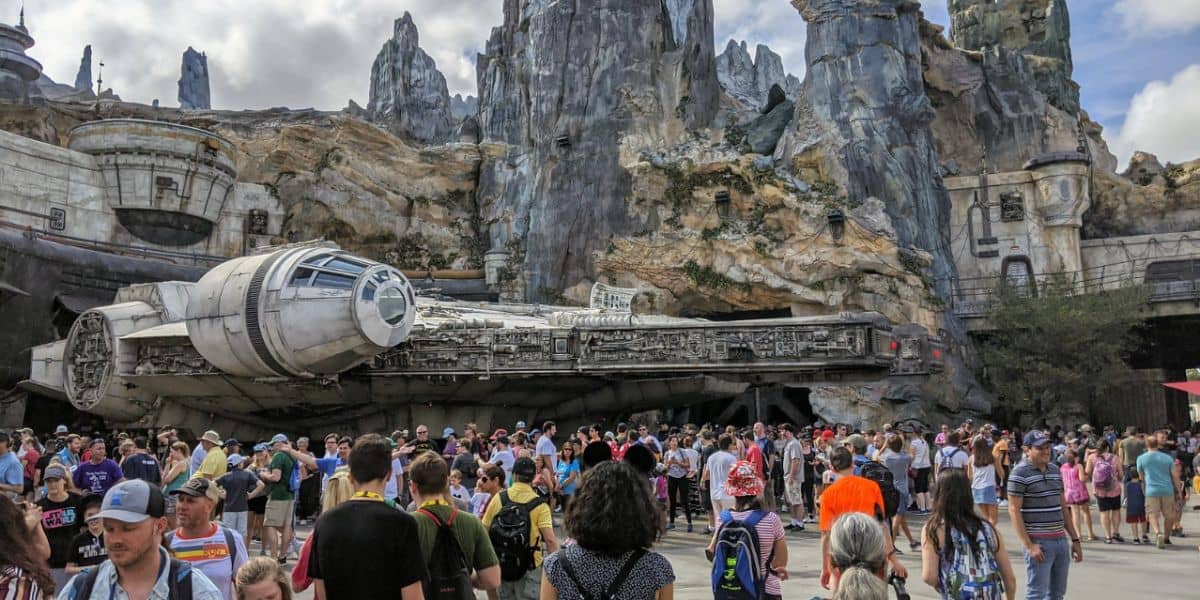 Guests in front of Millennium Falcon: Smuggler's Run at Disney's Hollywood Studios