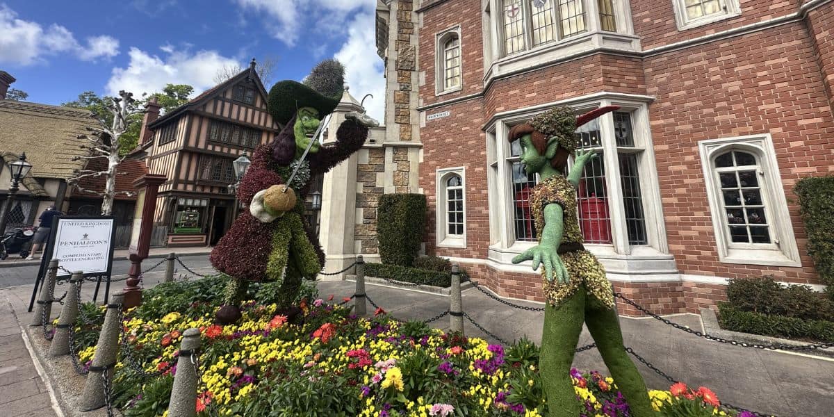 peter pan and captain hook