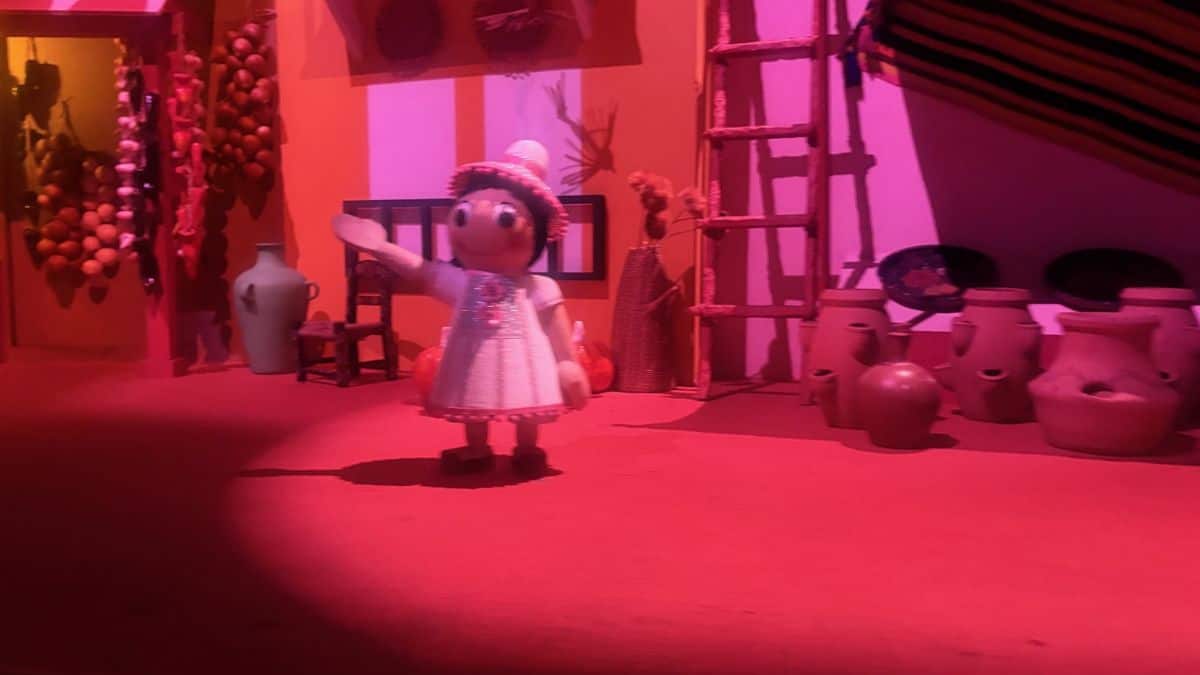 broken figures at 'it's a small world'