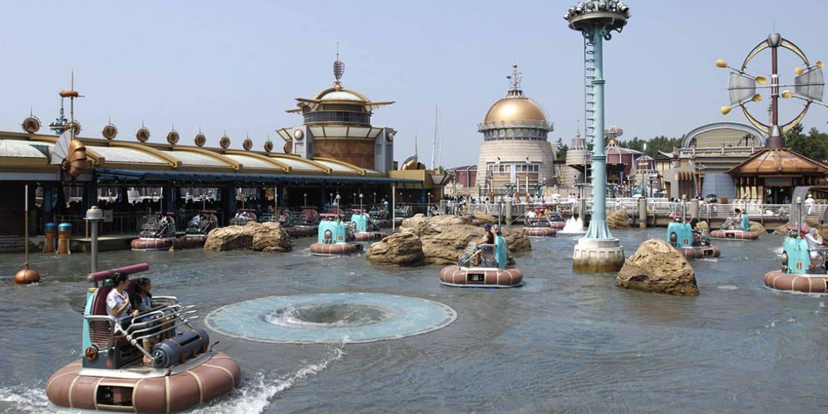 Water attraction at tokyo disneysea