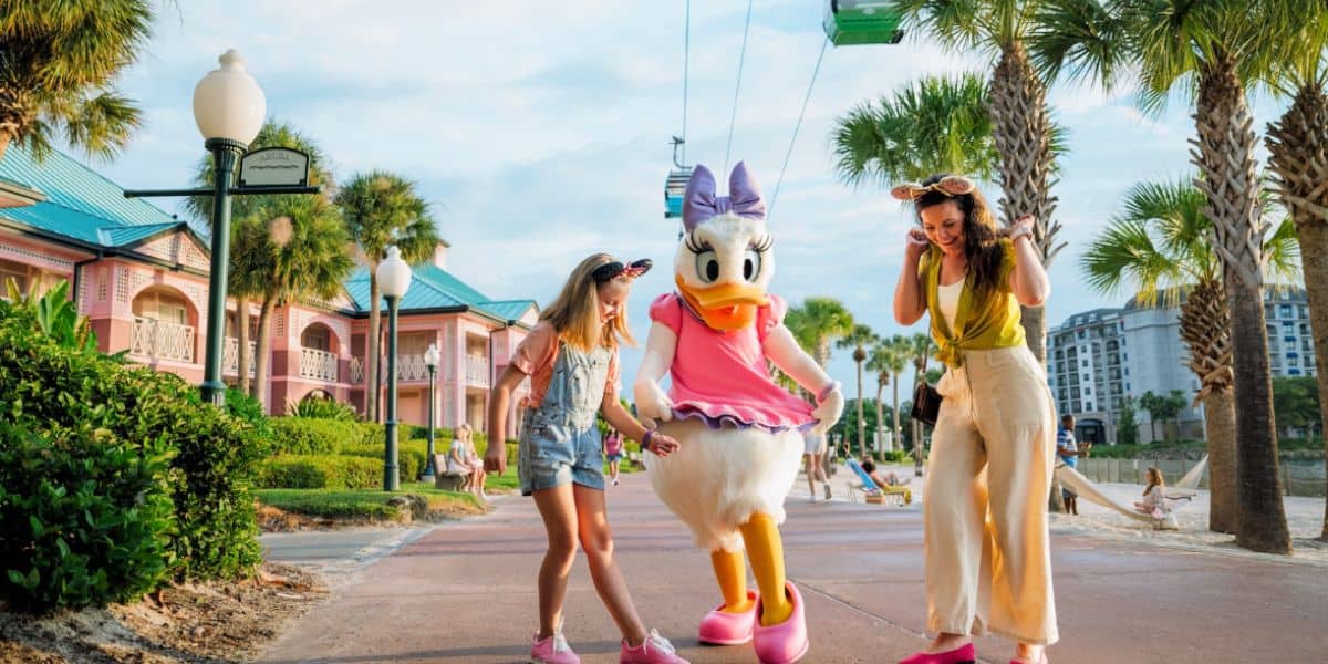 Guests with Daisy Duck at Walt Disney World hotel