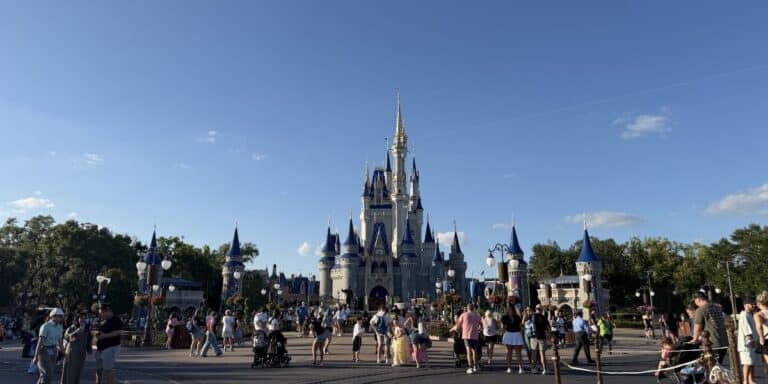 Effective May 12, Guests Will Be Removed from Magic Kingdom Hours Early ...