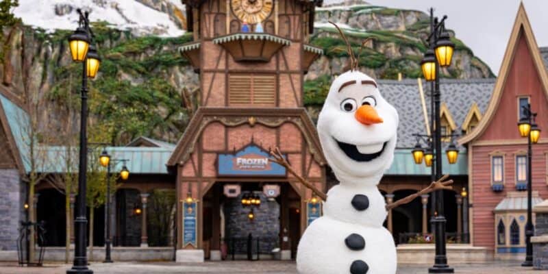 Olaf Animatronic in World of Frozen in Disneyland Paris