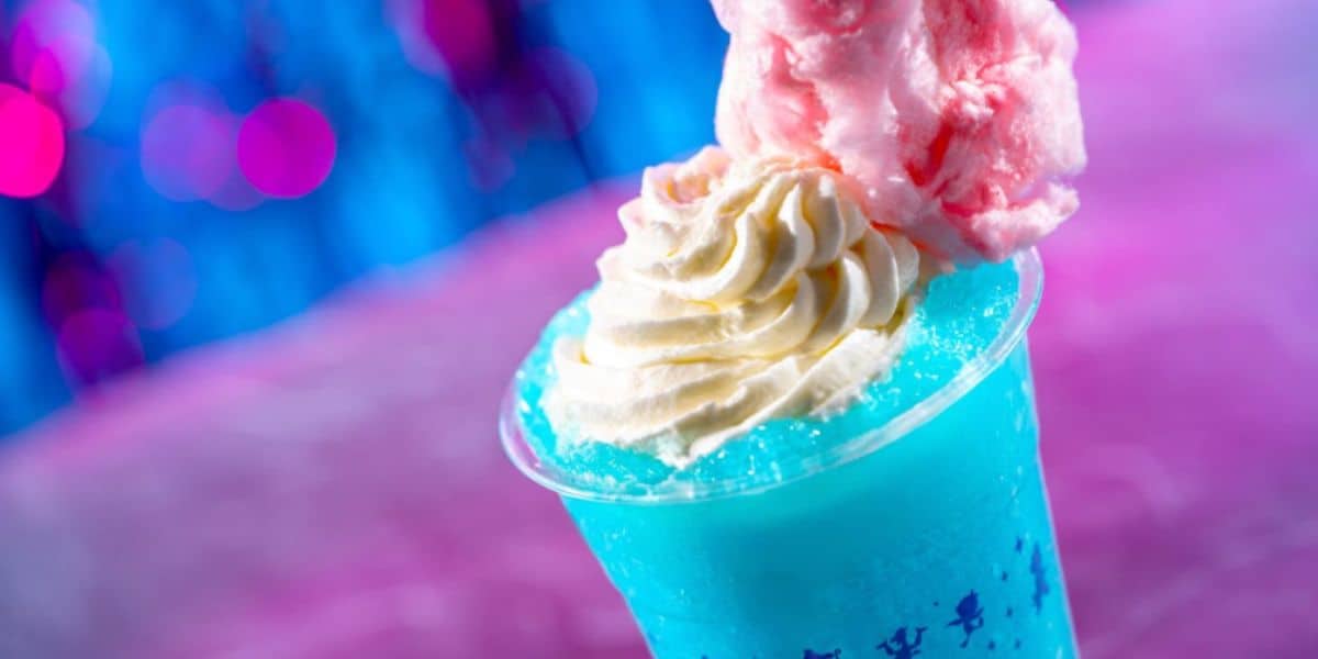 rock n roller coaster swedish chef's mayhem soft serve float in hollywood studios