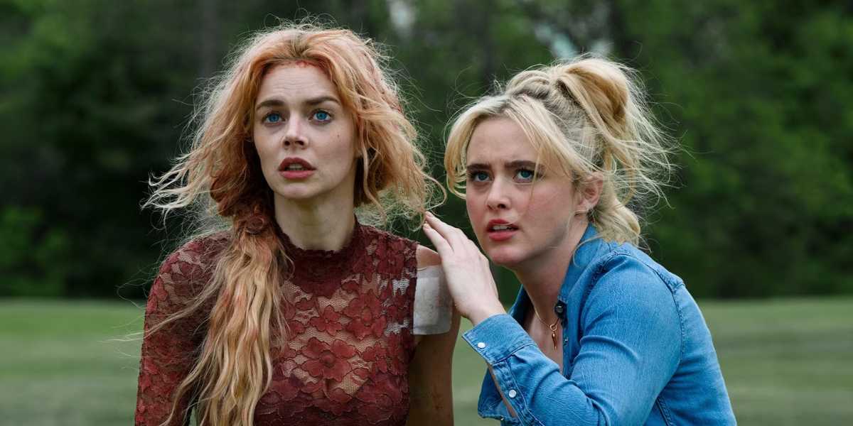 Samara Weaving (L) and Kathryn Newton (R) as Grace and Faith MacCaullay in 'Ready or Not 2' 