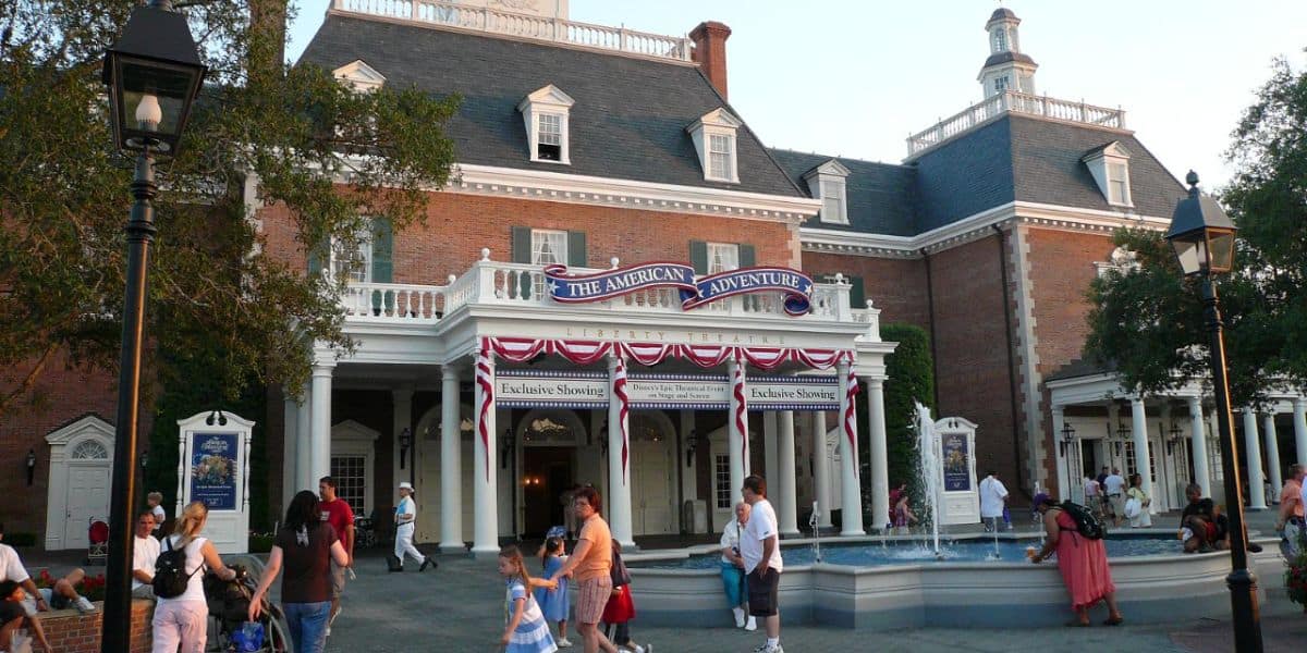 Guests around the fountain in the American Adventure World Showcase Pavilion at EPCOT