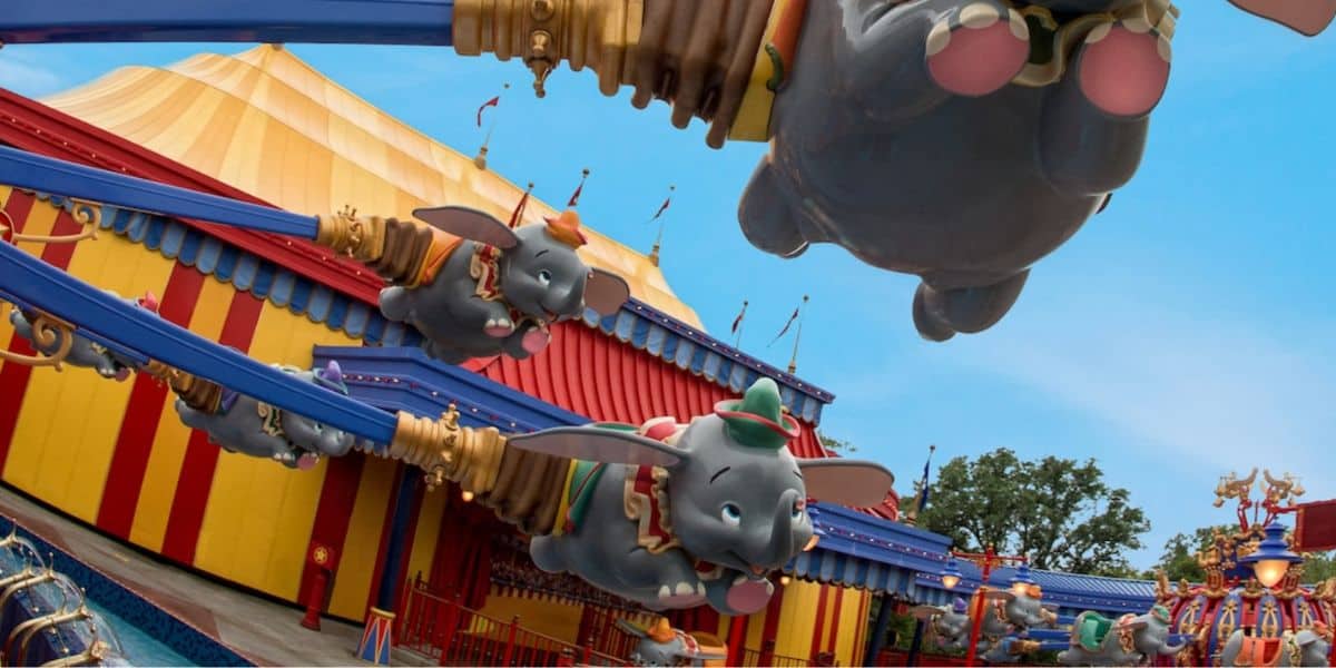 dumbo the flying elephant ride at magic kingdom in disney world