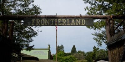 The iconic Frontierland sign at Disneyland Park